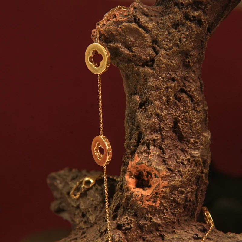 22kt Gold Floral Disc Chain – Modern Elegance Redefined - Image 2