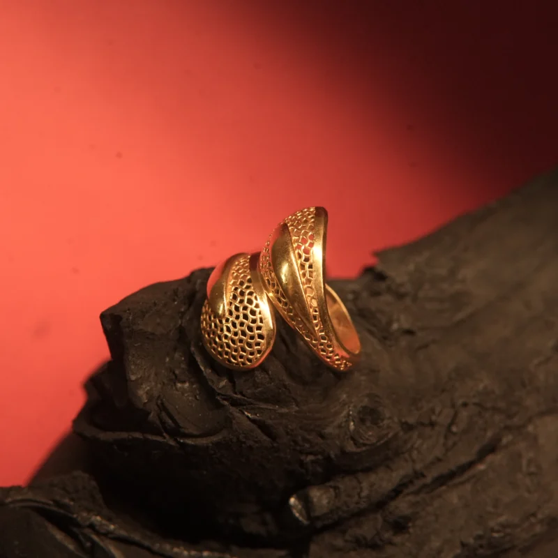 22KT Gold Textured Wrap Ring with Honeycomb Embossing - Image 2