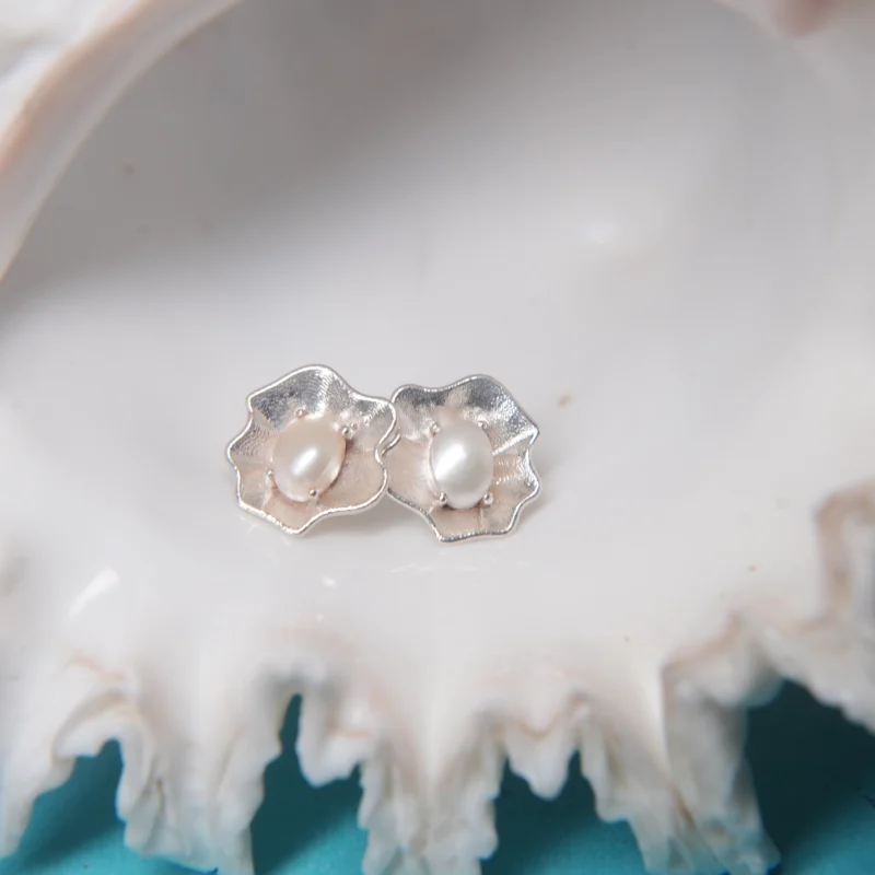 Floral Pearl Bloom 925 Silver Earring - Image 2