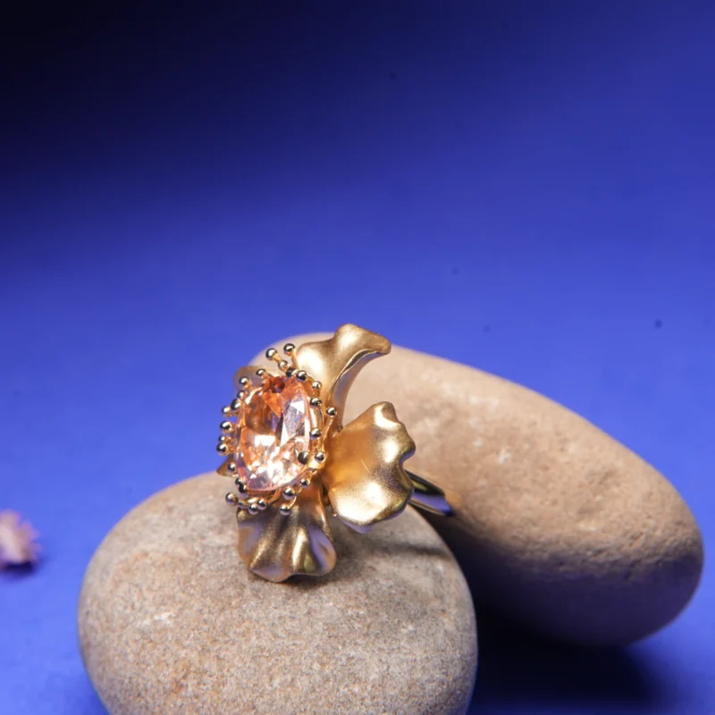 Floral Bloom Gold-Plated Silver Ring with Peach Crystal Centerpiece