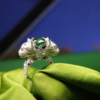 Majestic Panther Dual Head Ring in 925 Sterling Silver with Emerald Green Stone