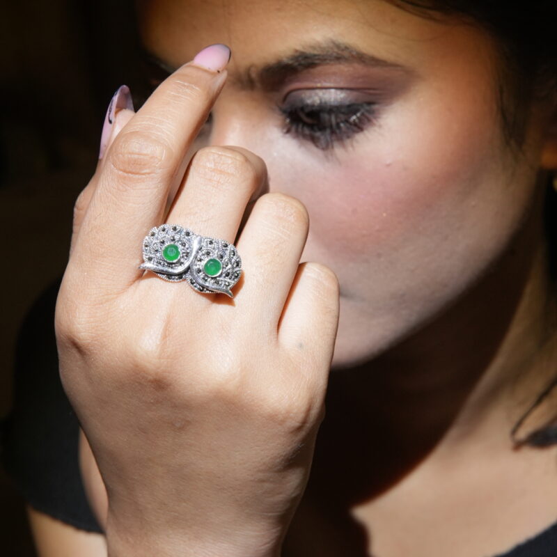 Whimsical 925 Sterling Silver Owl Ring with Green Gem Eyes – Handcrafted Antique Finish - Image 4