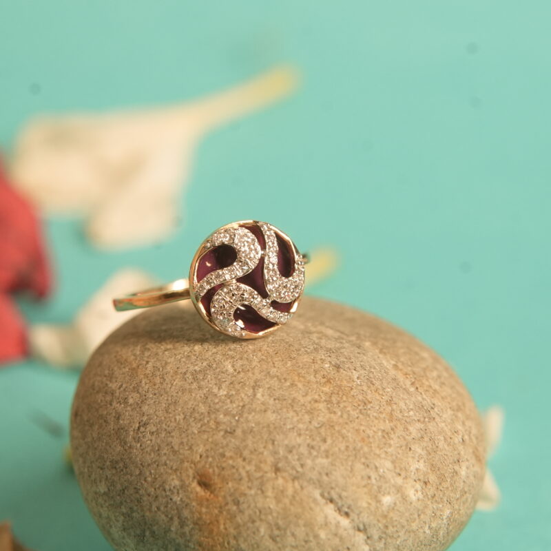 💎 Elegant Diamond Ring with Red Enamel Accents – Timeless Luxury