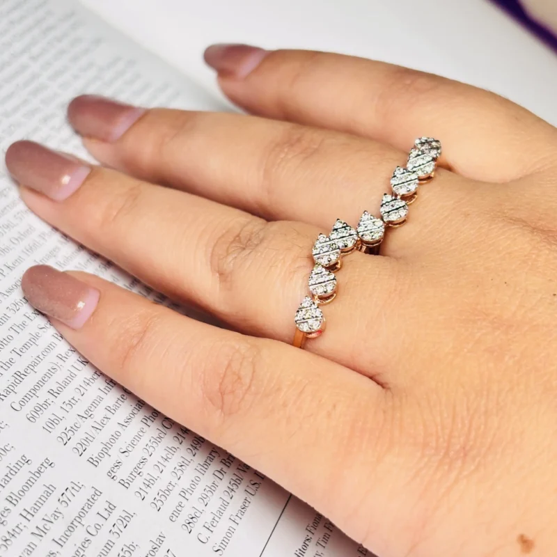 Elegant Diamond Ring with Leaf-Inspired Design - Image 3