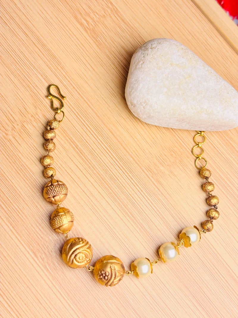 Traditional 22KT Gold Bracelet with Intricate Bead Design - Image 4