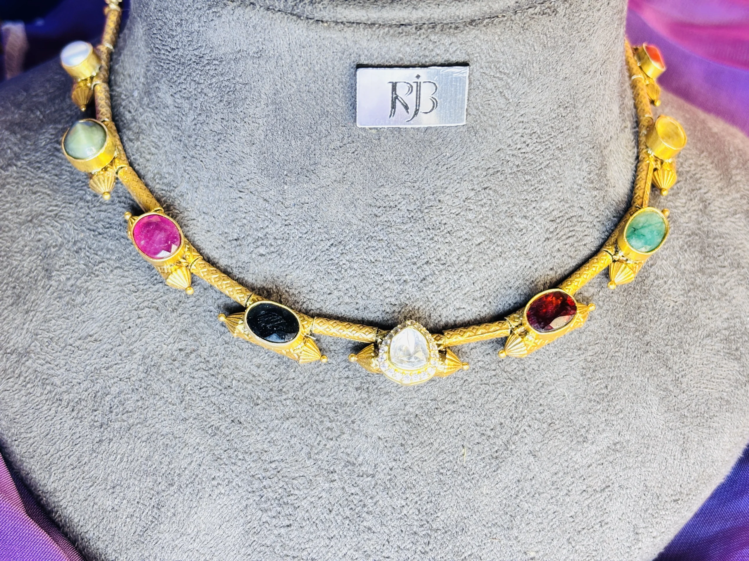 Traditional Silver Hasli Necklace with Multicolor Stones & Matching Earrings - Image 4