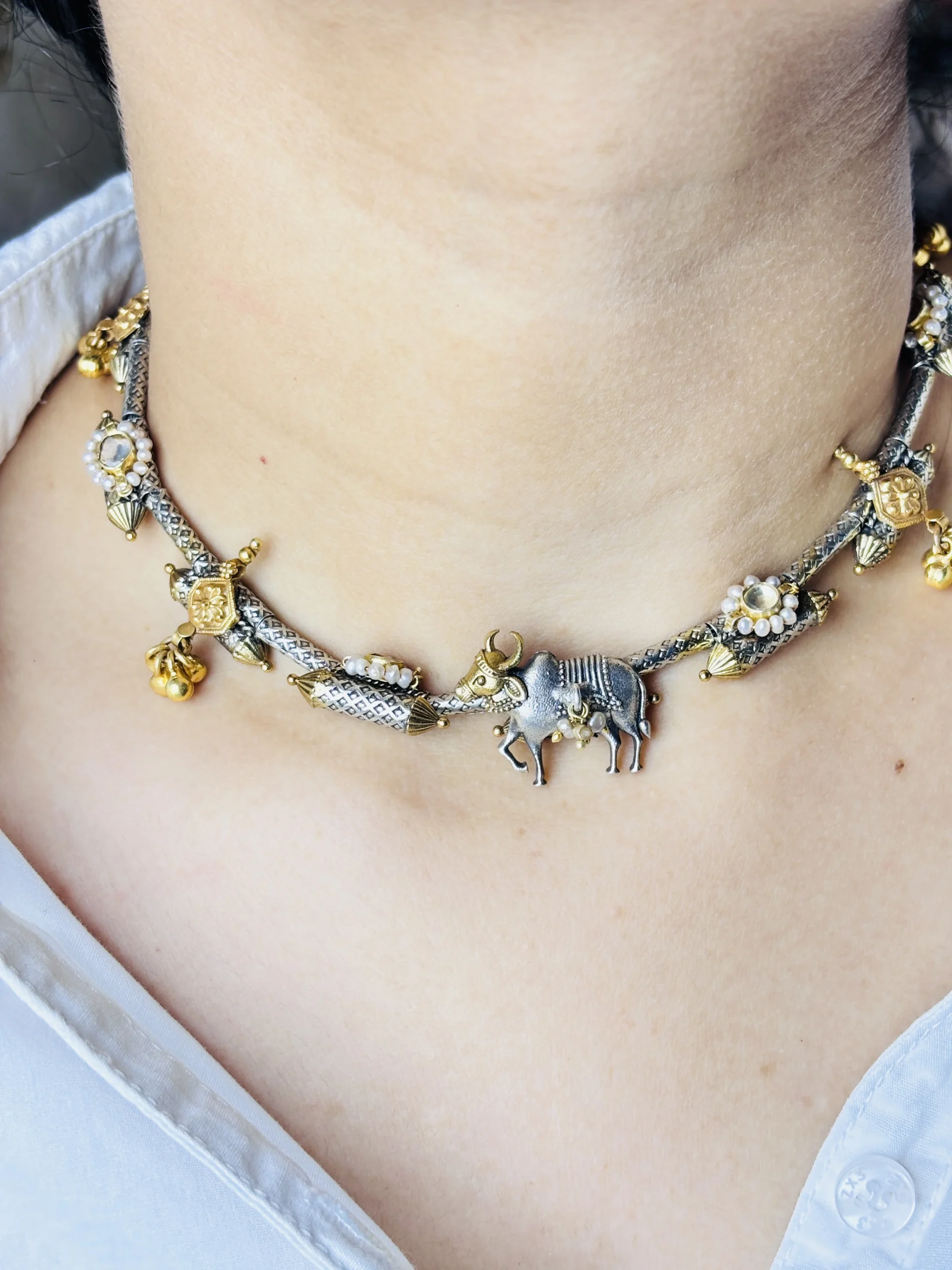 Antique Silver Hasli Necklace with Ox Motif & Pearl Embellishments - Image 3