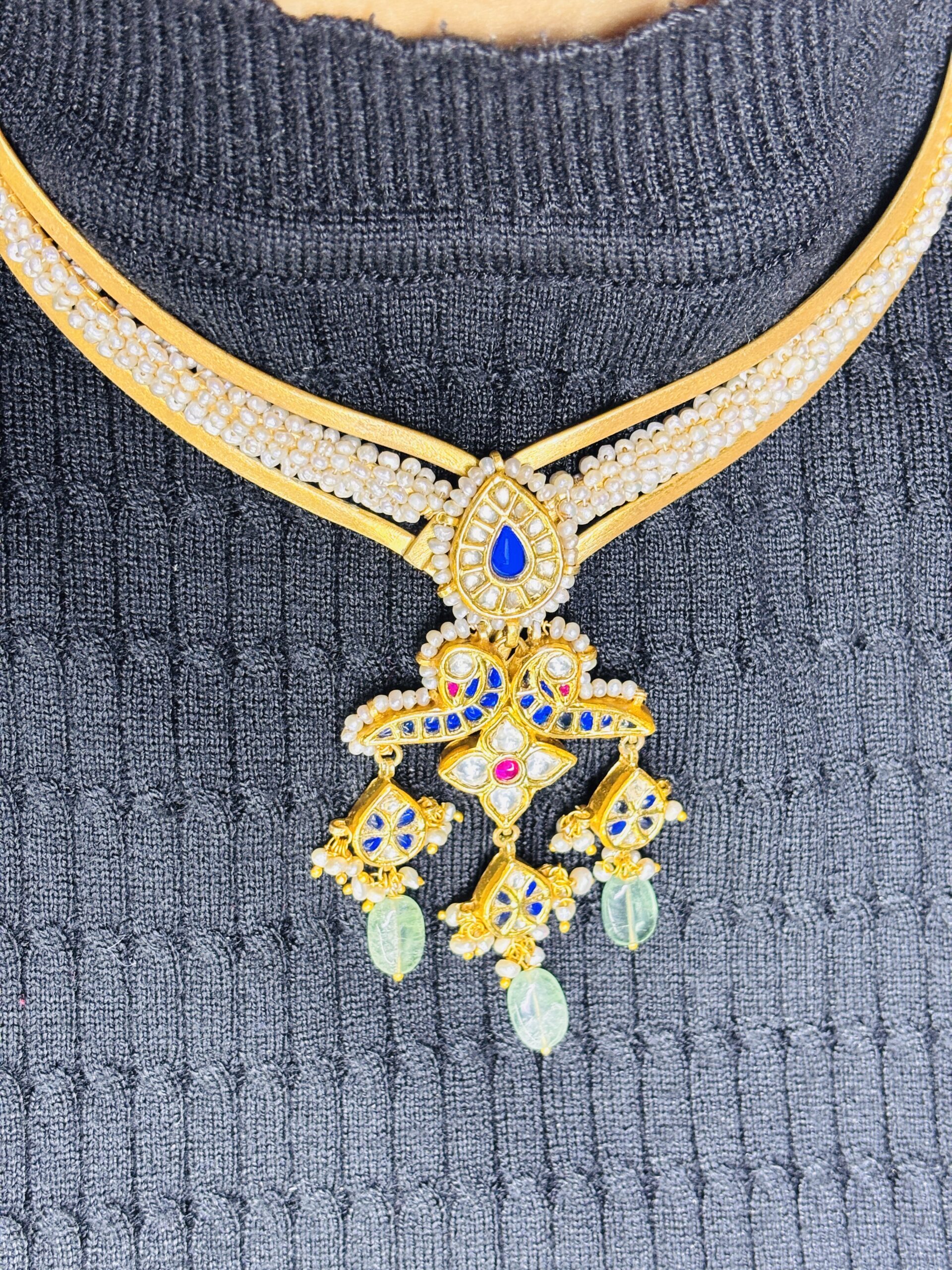 Pearly Drop Traditional Gold-Tone Hasli Necklace - Image 3
