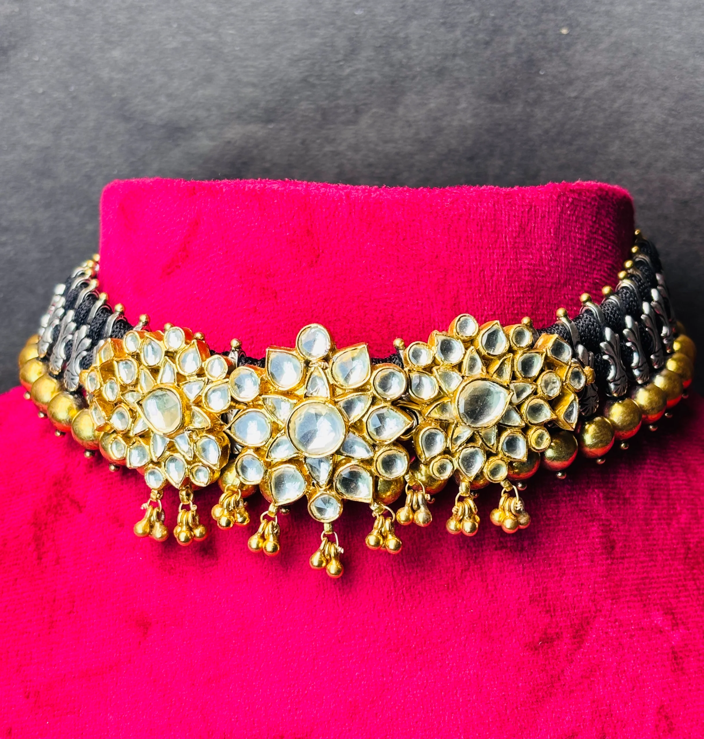 Heritage Kundan Floral 925 Silver Choker Necklace with Gold Polish - Image 2